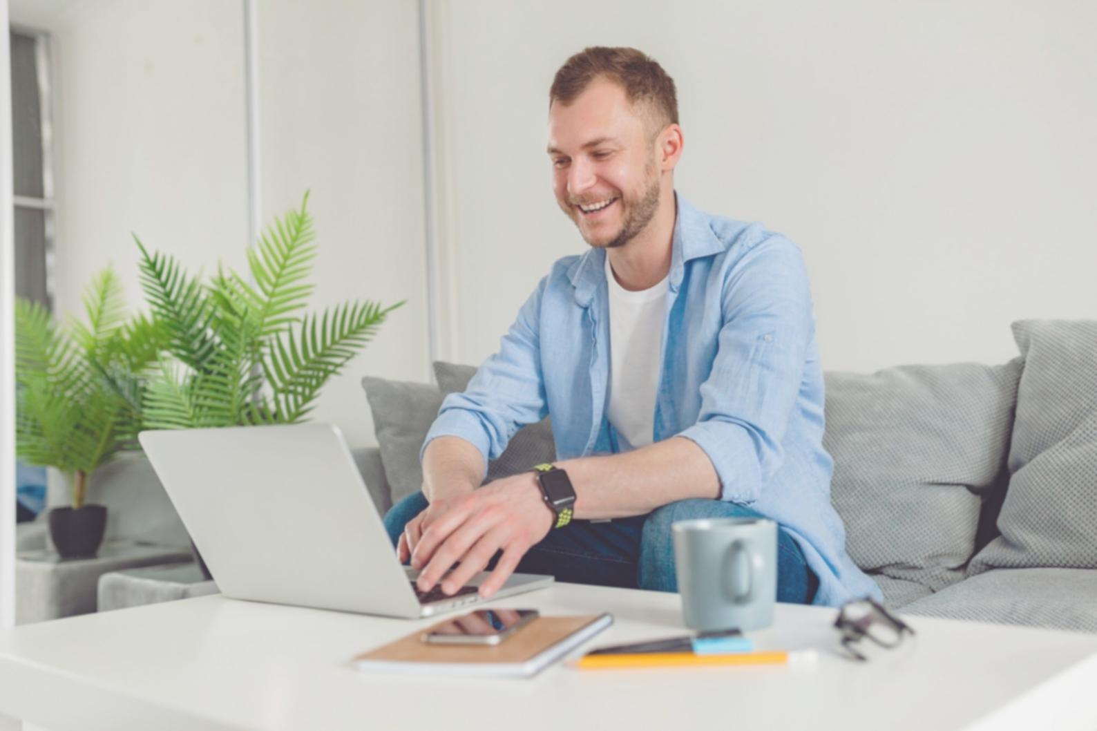 Session de travail sur la méthodologie d'investissement avec documents et analyses
